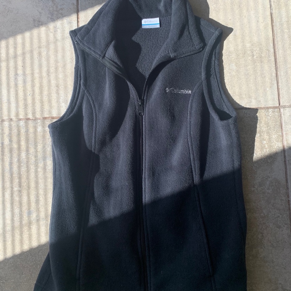 Columbia vest